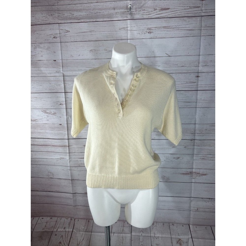 Le Moda Knitwear Sweater Womens S Short Sleeve V-neck pearle button Off White